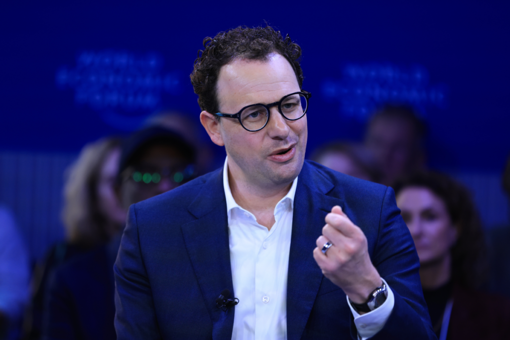 Anthropic Might Be About to Raise $50B at a $900B Valuation